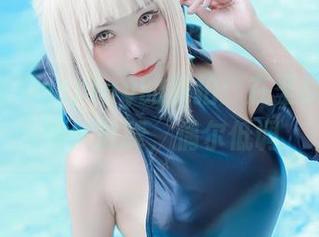 Kitkat Cosplay的私拍：在圣路易斯，偶尔放肆，偶尔低调